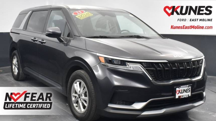 2023 Kia Carnival LXS — Minivan — 40,880 mi — East Moline, IL