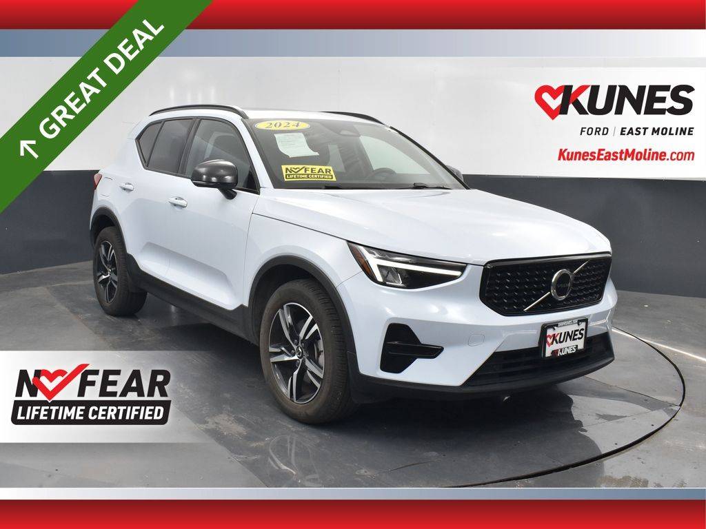 2024 Volvo XC40 Core — SUV — 31,708 mi — East Moline, IL