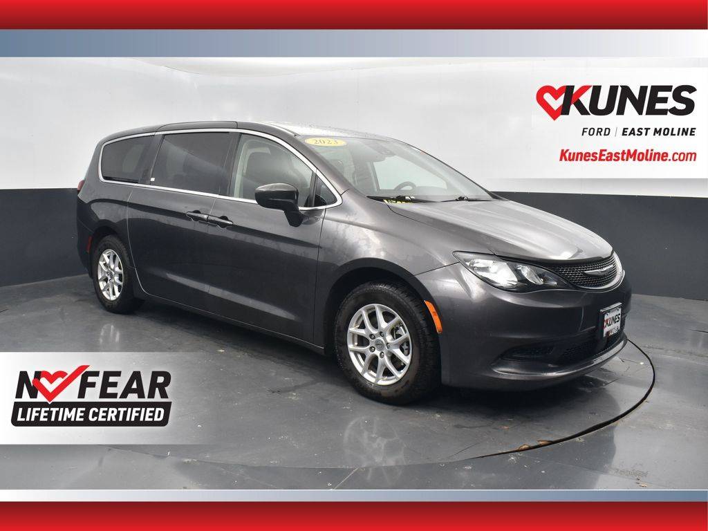 2023 Chrysler Voyager LX — Minivan — 72,777 mi — East Moline, IL
