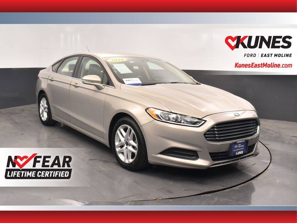 2016 Ford Fusion SE — Sedan — 48,180 mi — East Moline, IL