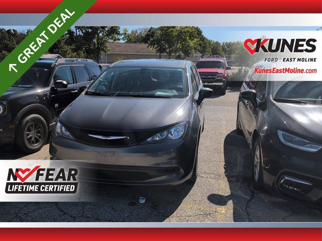 2022 Chrysler Voyager LX — Minivan — 76,405 mi — East Moline, IL