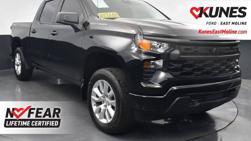2024 Chevrolet Silverado 1500 Custom — Pickup Truck — 15,968 mi — East Moline, IL