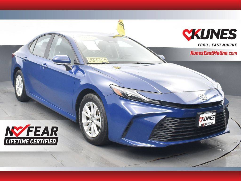 2025 Toyota Camry LE — Sedan — 16,037 mi — East Moline, IL