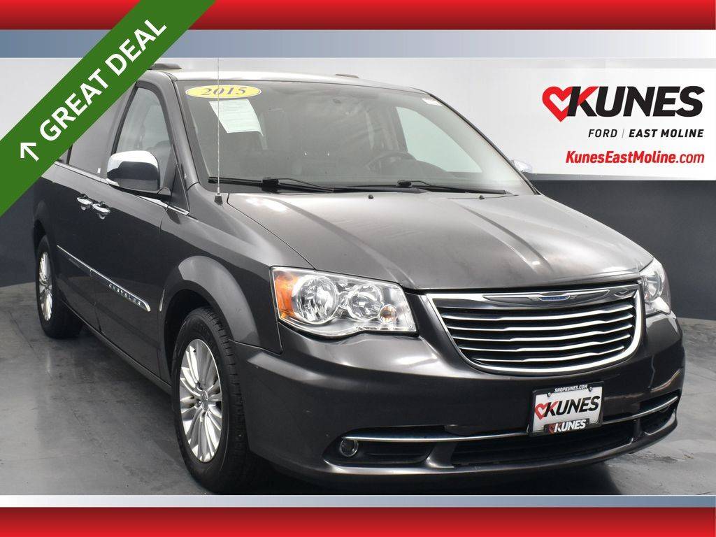 2015 Chrysler Town & Country Touring-L — Minivan — 113,876 mi — East Moline, IL
