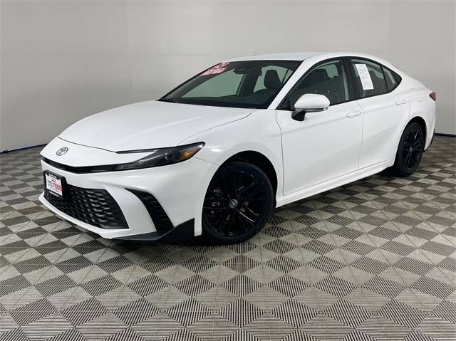 2025 Toyota Camry SE — Sedan — 3,891 mi — Bremerton, WA
