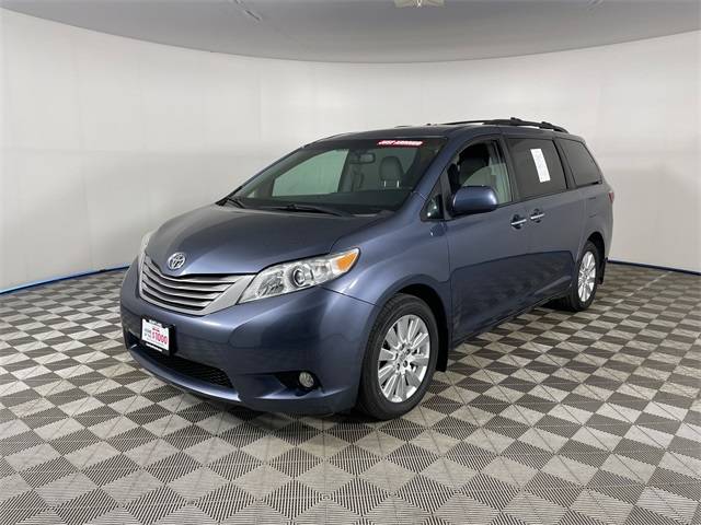 2017 Toyota Sienna XLE Premium — Minivan — 135,287 mi — Bremerton, WA