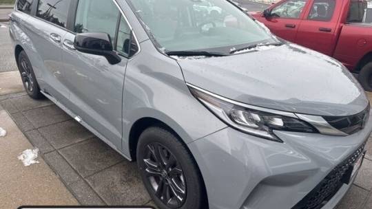 2024 Toyota Sienna XSE — Minivan — 3,574 mi — Bremerton, WA