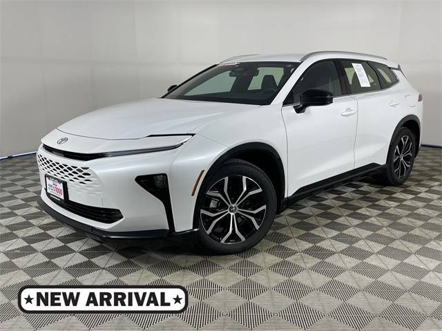 2025 Toyota Crown Signia XLE — SUV — 3,076 mi — Bremerton, WA