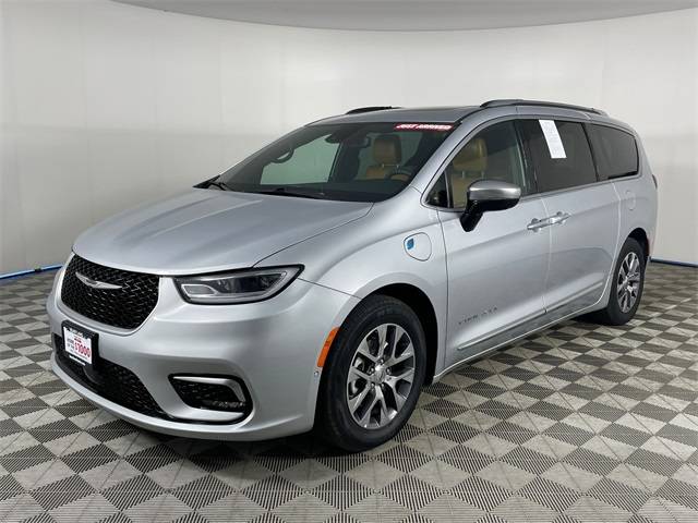 2023 Chrysler Pacifica Hybrid Pinnacle — Minivan — 21,197 mi — Bremerton, WA