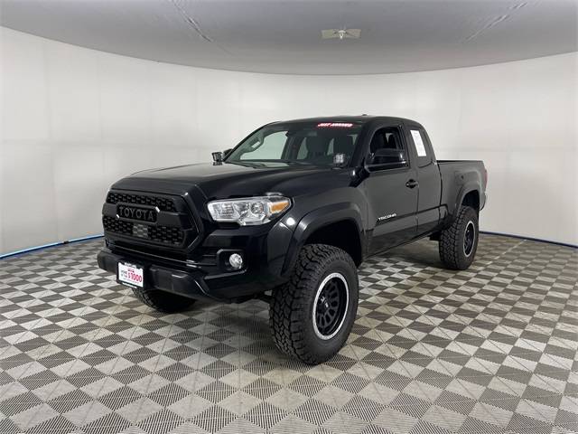 2022 Toyota Tacoma SR5 — Pickup Truck — 31,911 mi — Bremerton, WA