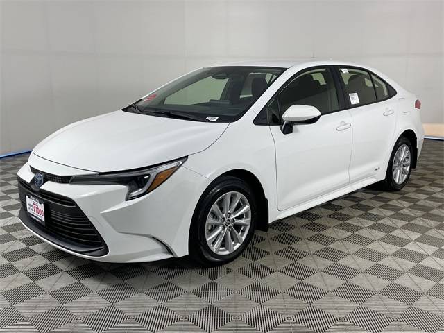 2025 Toyota Corolla Hybrid LE — Sedan — 118 mi — Bremerton, WA