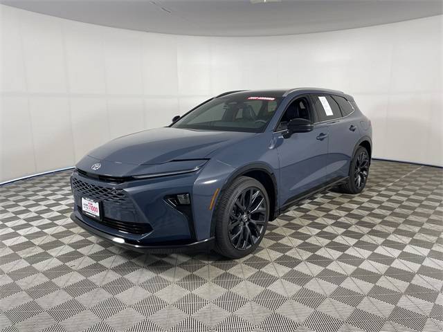 2025 Toyota Crown Signia Limited — SUV — 980 mi — Bremerton, WA