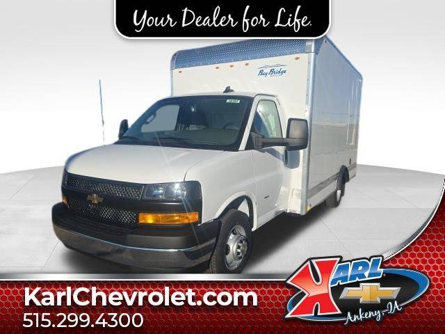 2025 Chevrolet Express 3500