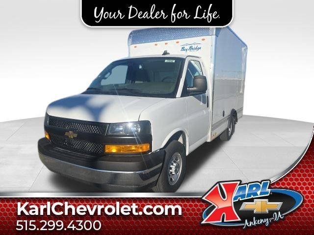 2025 Chevrolet Express 3500