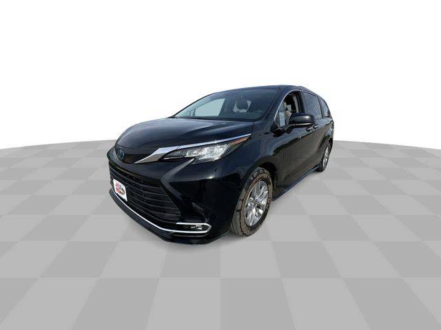2022 Toyota Sienna XLE — Minivan — 35,549 mi — Ankeny, IA