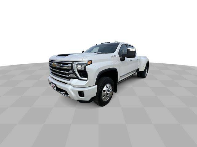 2025 Chevrolet Silverado 3500HD High Country — Pickup Truck — 5,144 mi — Ankeny, IA