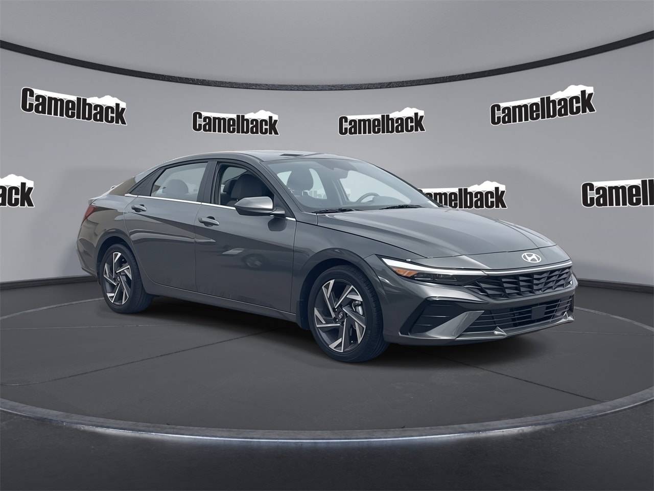 2024 Hyundai Elantra SEL — Sedan — 3,001 mi — Phoenix, AZ