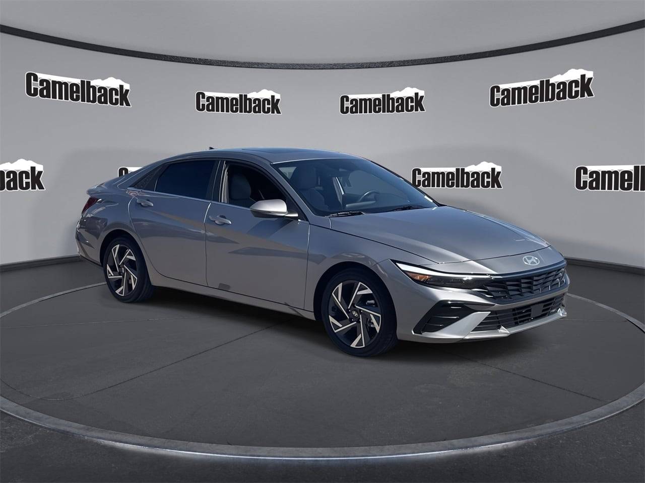 2025 Hyundai Elantra Hybrid Limited — Sedan — 5,782 mi — Phoenix, AZ