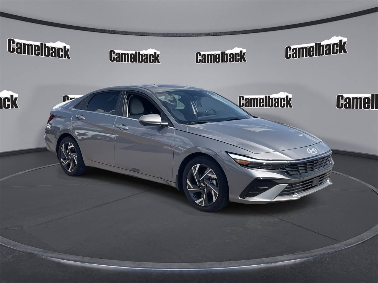 2024 Hyundai Elantra Limited — Sedan — 5,720 mi — Phoenix, AZ