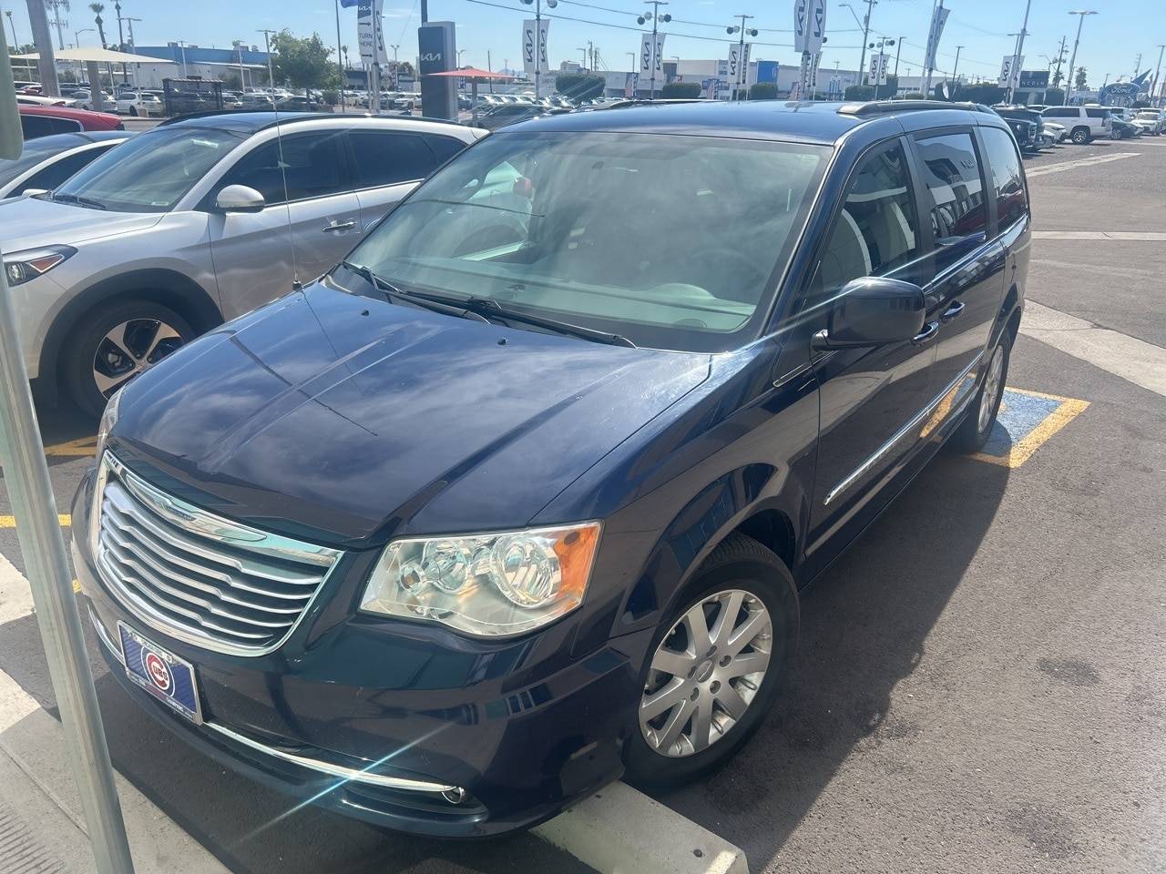 2015 Chrysler Town & Country Touring — Minivan — 137,232 mi — Phoenix, AZ