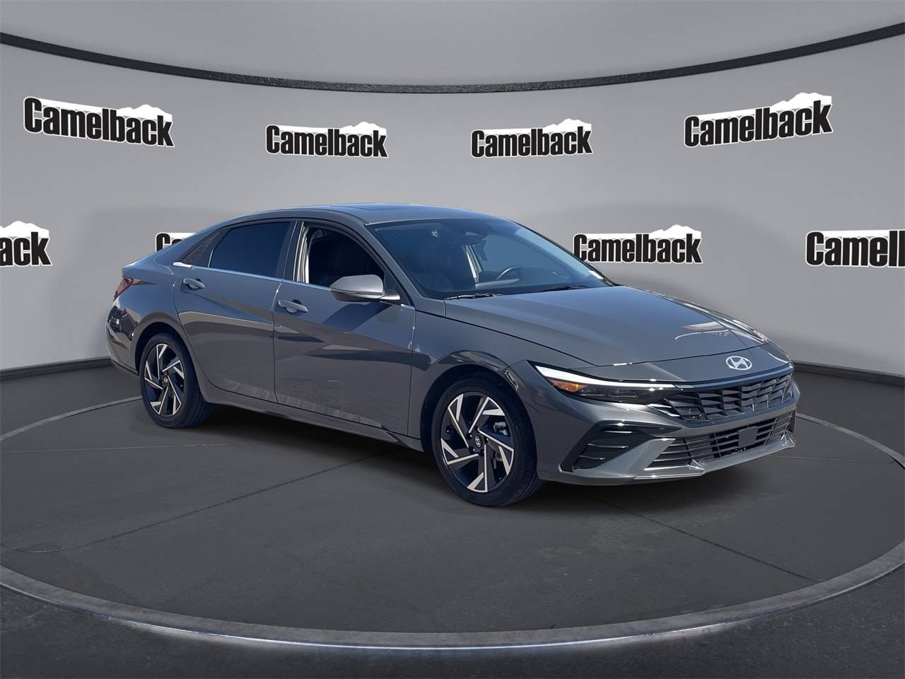 2025 Hyundai Elantra Limited — Sedan — 3,499 mi — Phoenix, AZ