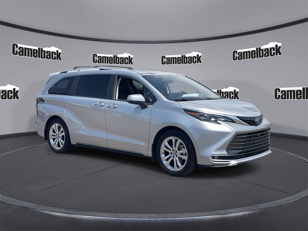 2024 Toyota Sienna Platinum — Minivan — 11,599 mi — Phoenix, AZ