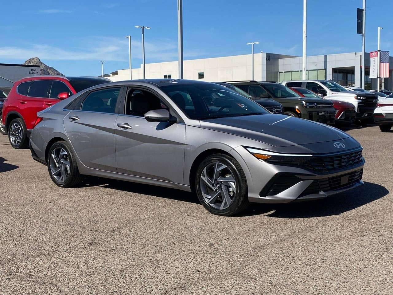 2025 Hyundai Elantra Hybrid Limited — Sedan — 3,102 mi — Phoenix, AZ