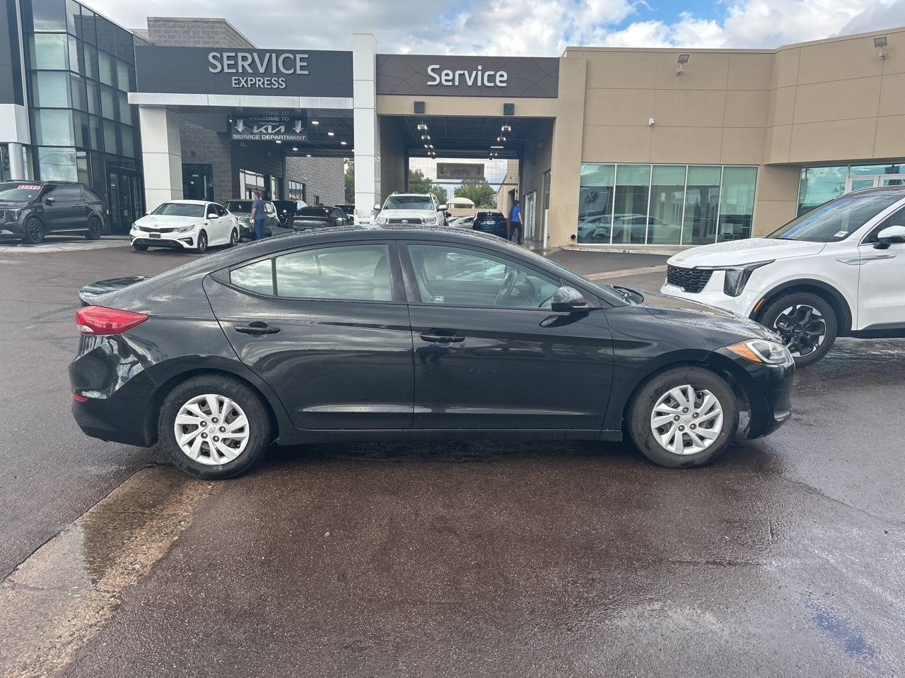 2017 Hyundai Elantra SE — Sedan — 148,876 mi — Phoenix, AZ