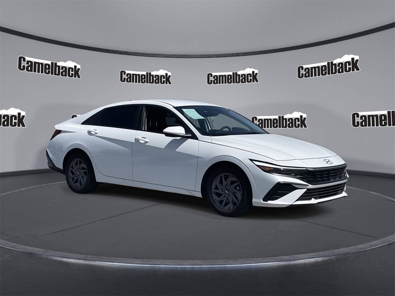 2024 Hyundai Elantra SEL — Sedan — 9,451 mi — Phoenix, AZ