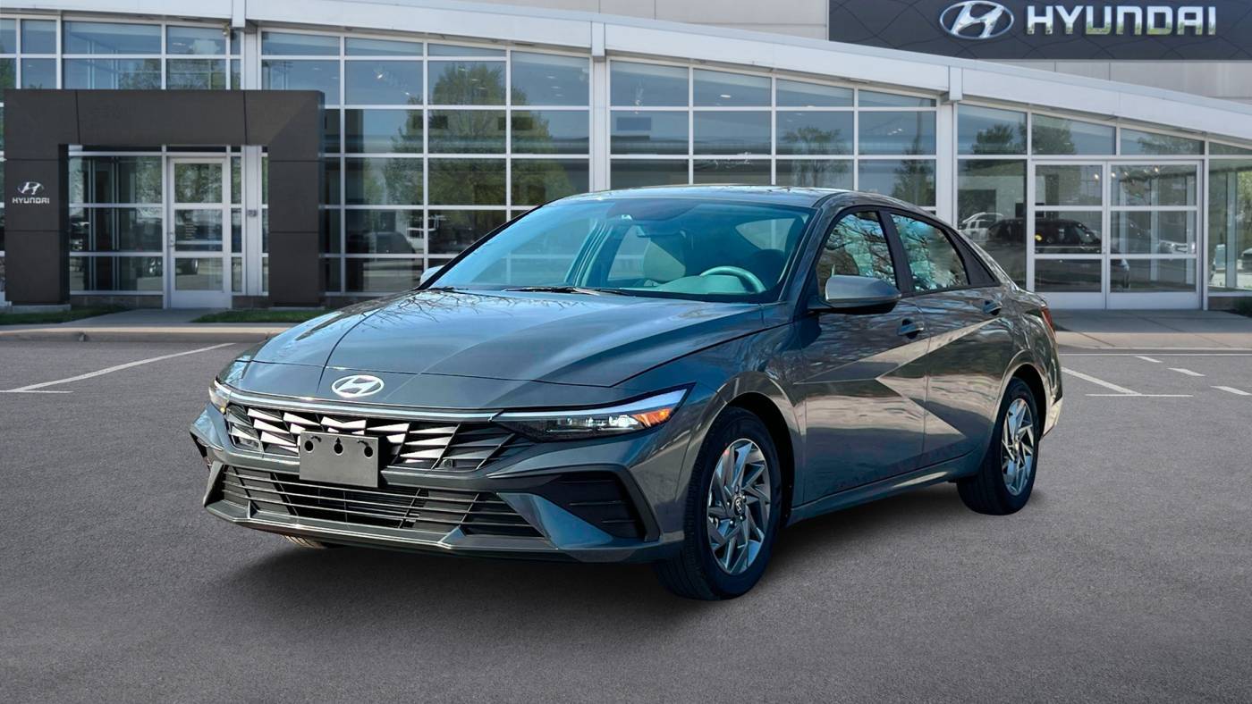 2024 Hyundai Elantra SEL — Sedan — 5,138 mi — Phoenix, AZ