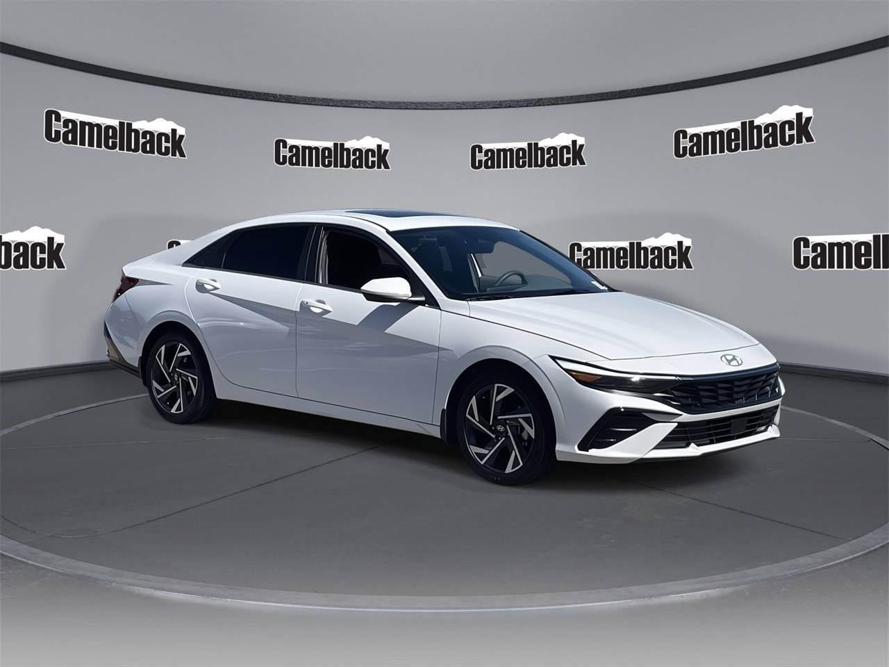 2024 Hyundai Elantra SEL — Sedan — 3,704 mi — Phoenix, AZ