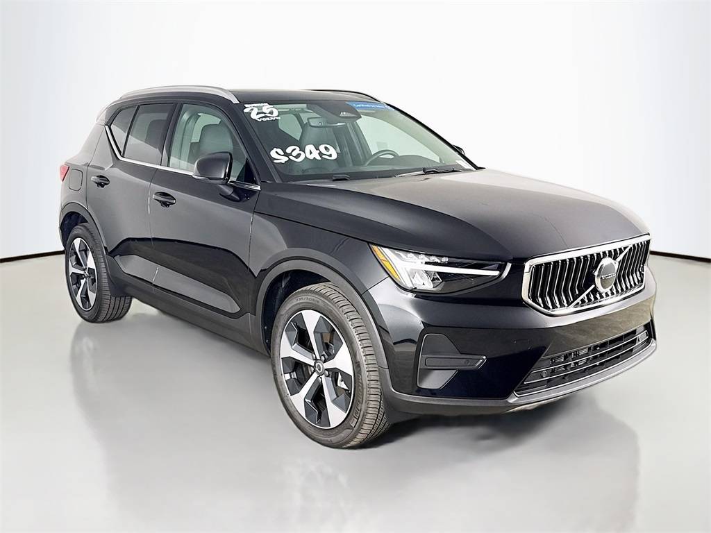 2025 Volvo XC40 Core — SUV — 4,088 mi — Thousand Oaks, CA