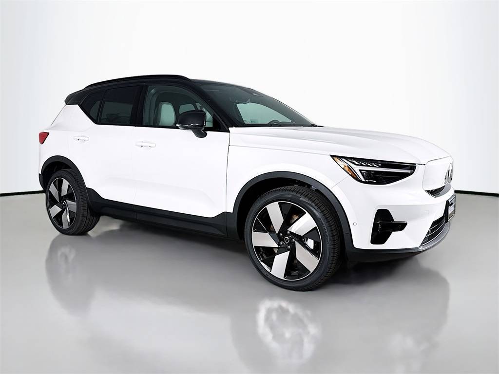 2026 Volvo EX40 Plus