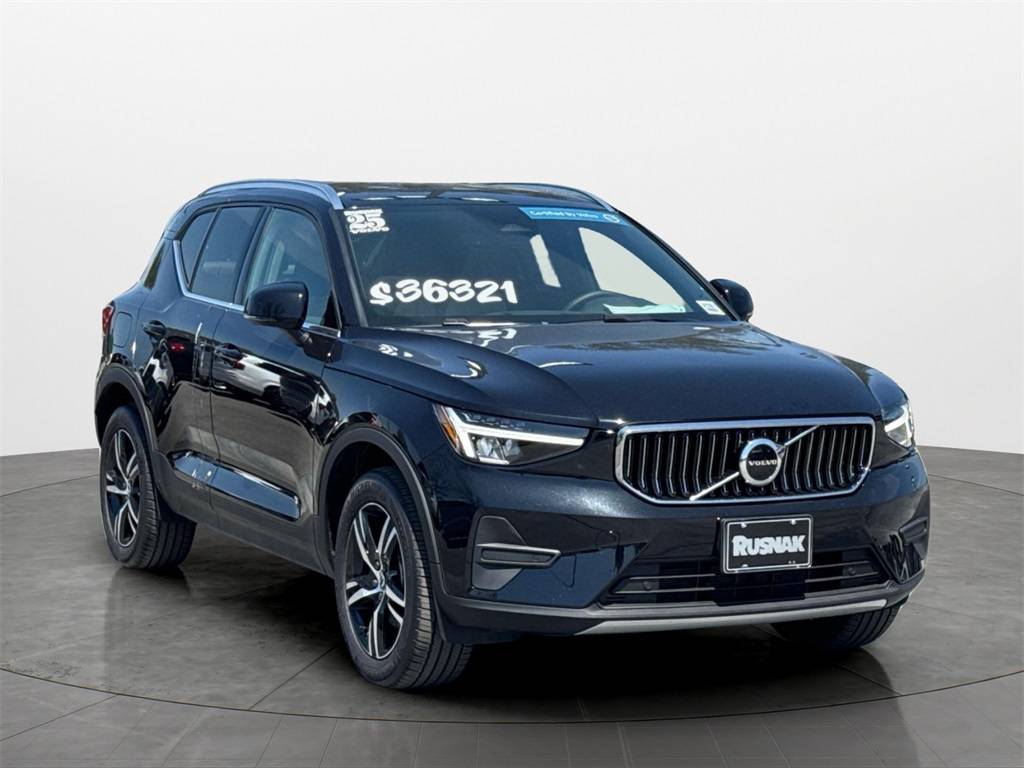 2025 Volvo XC40 Core — SUV — 15,810 mi — Thousand Oaks, CA