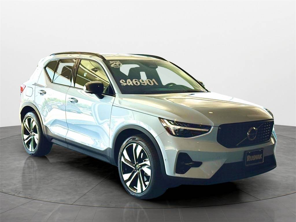 2025 Volvo XC40 Plus — SUV — 10,930 mi — Thousand Oaks, CA