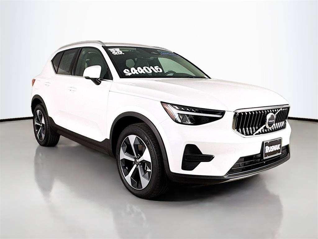2025 Volvo XC40 Core — SUV — 3,132 mi — Thousand Oaks, CA