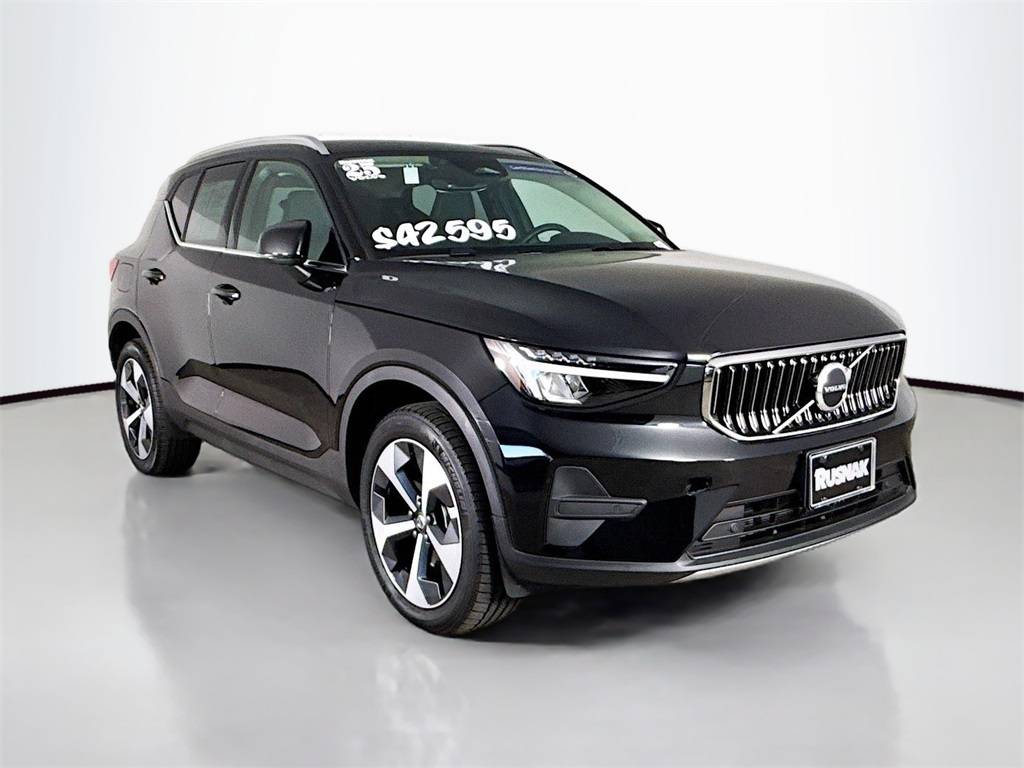 2025 Volvo XC40 Core — SUV — 3,456 mi — Thousand Oaks, CA
