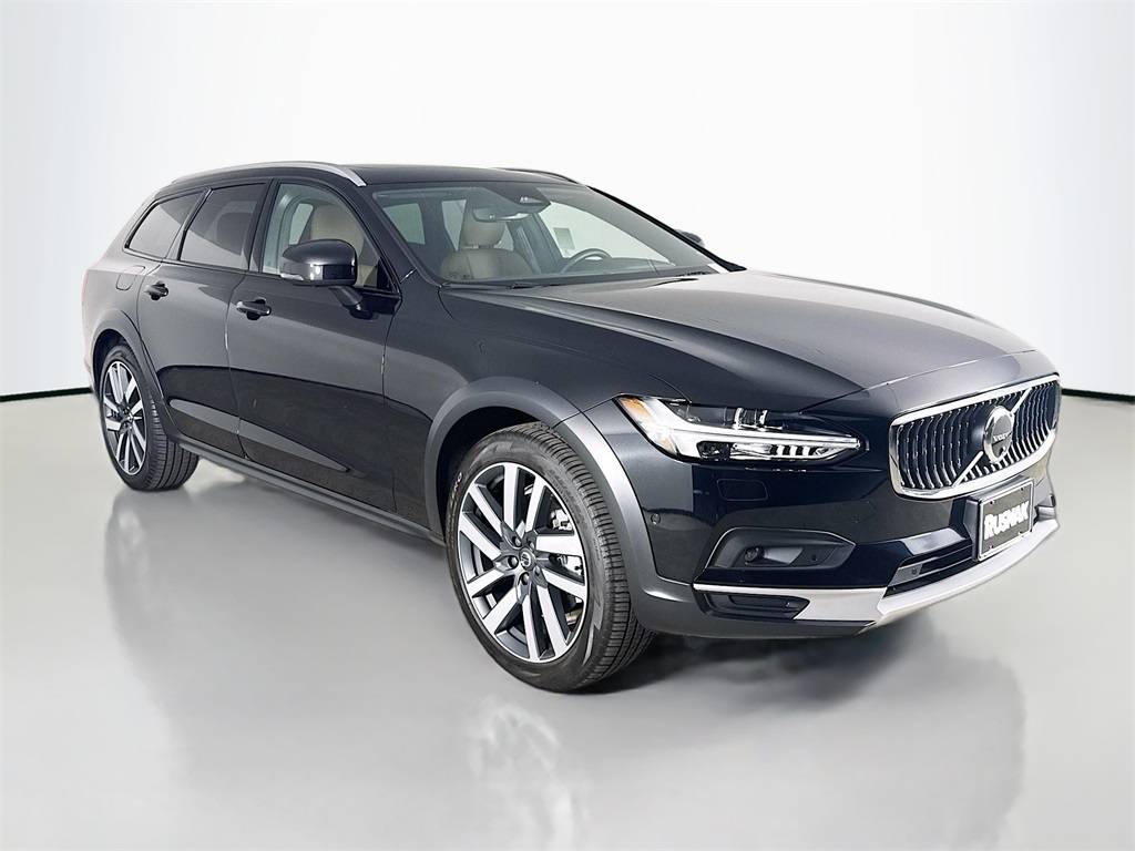 2025 Volvo V90 Cross Country Plus — Wagon — 4,210 mi — Thousand Oaks, CA