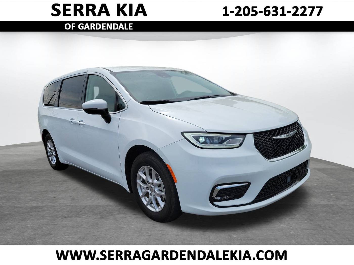 2023 Chrysler Pacifica Touring L — Minivan — 48,266 mi — Gardendale, AL