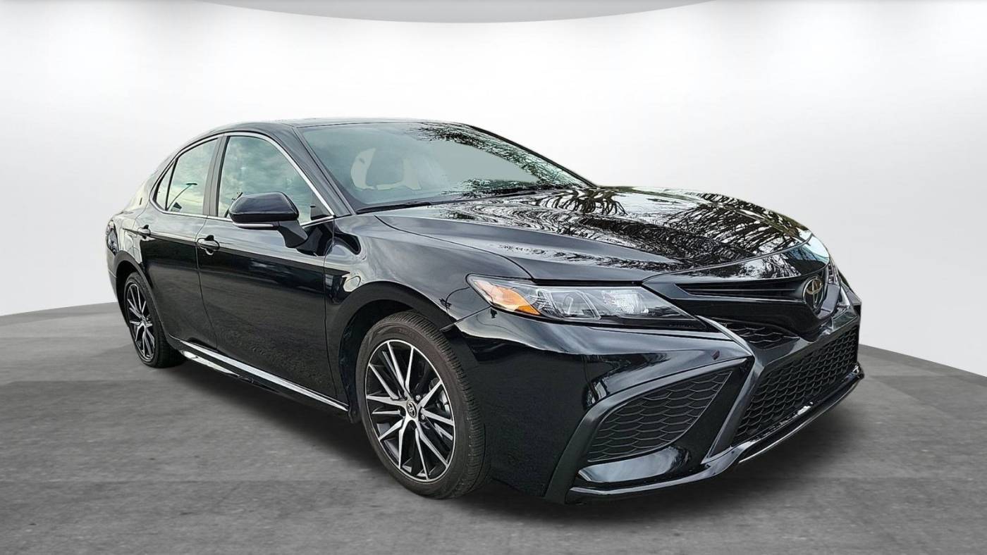 2022 Toyota Camry SE — Sedan — 38,323 mi — Gardendale, AL
