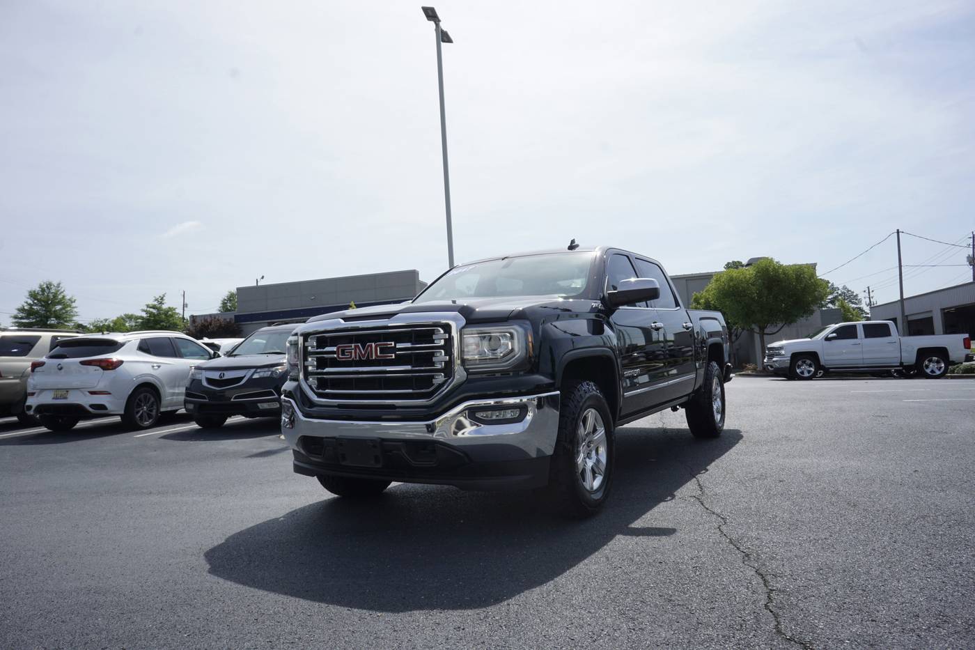 2017 GMC Sierra 1500 SLT — Pickup Truck — 145,036 mi — Hoover, AL