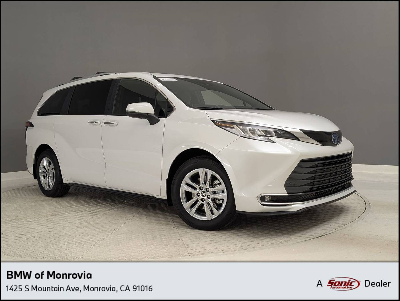 2025 Toyota Sienna Limited — Minivan — 9,288 mi — Monrovia, CA