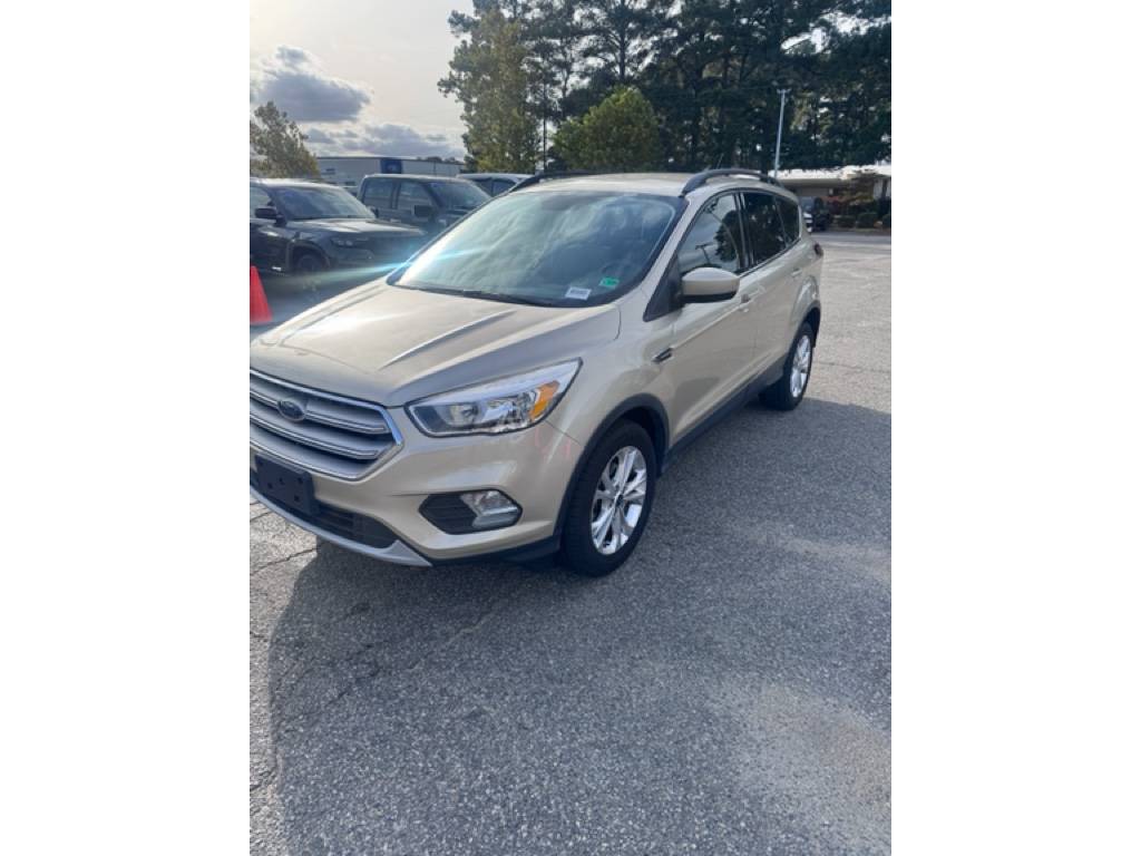2018 Ford Escape SE — SUV — 124,589 mi — Virginia Beach, VA