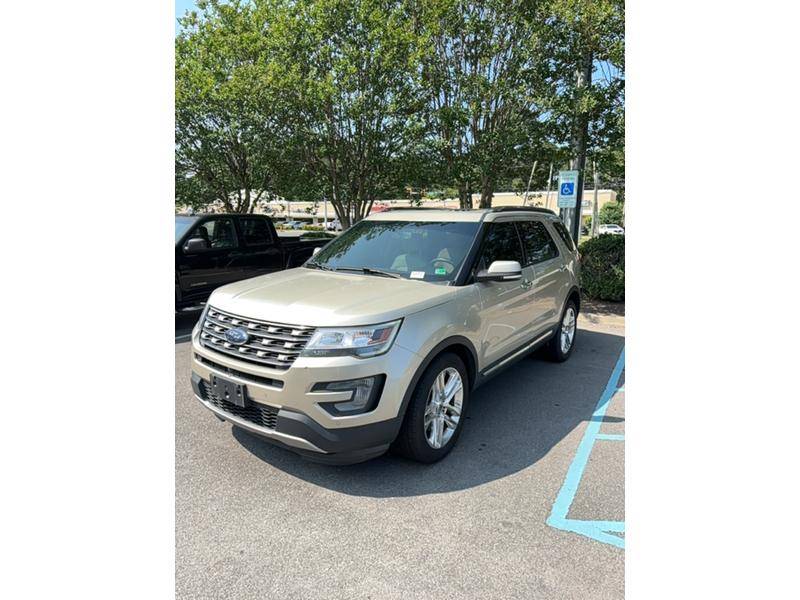 2017 Ford Explorer Limited — SUV — 143,608 mi — Virginia Beach, VA