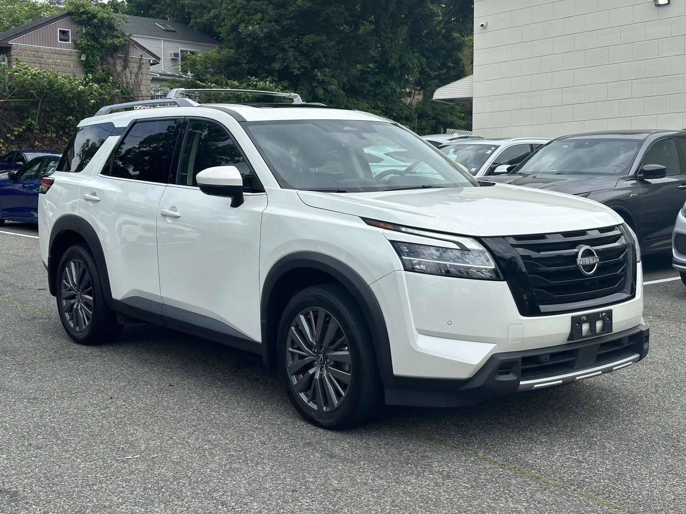 2023 Nissan Pathfinder SL — SUV — 38,664 mi — Great Neck, NY