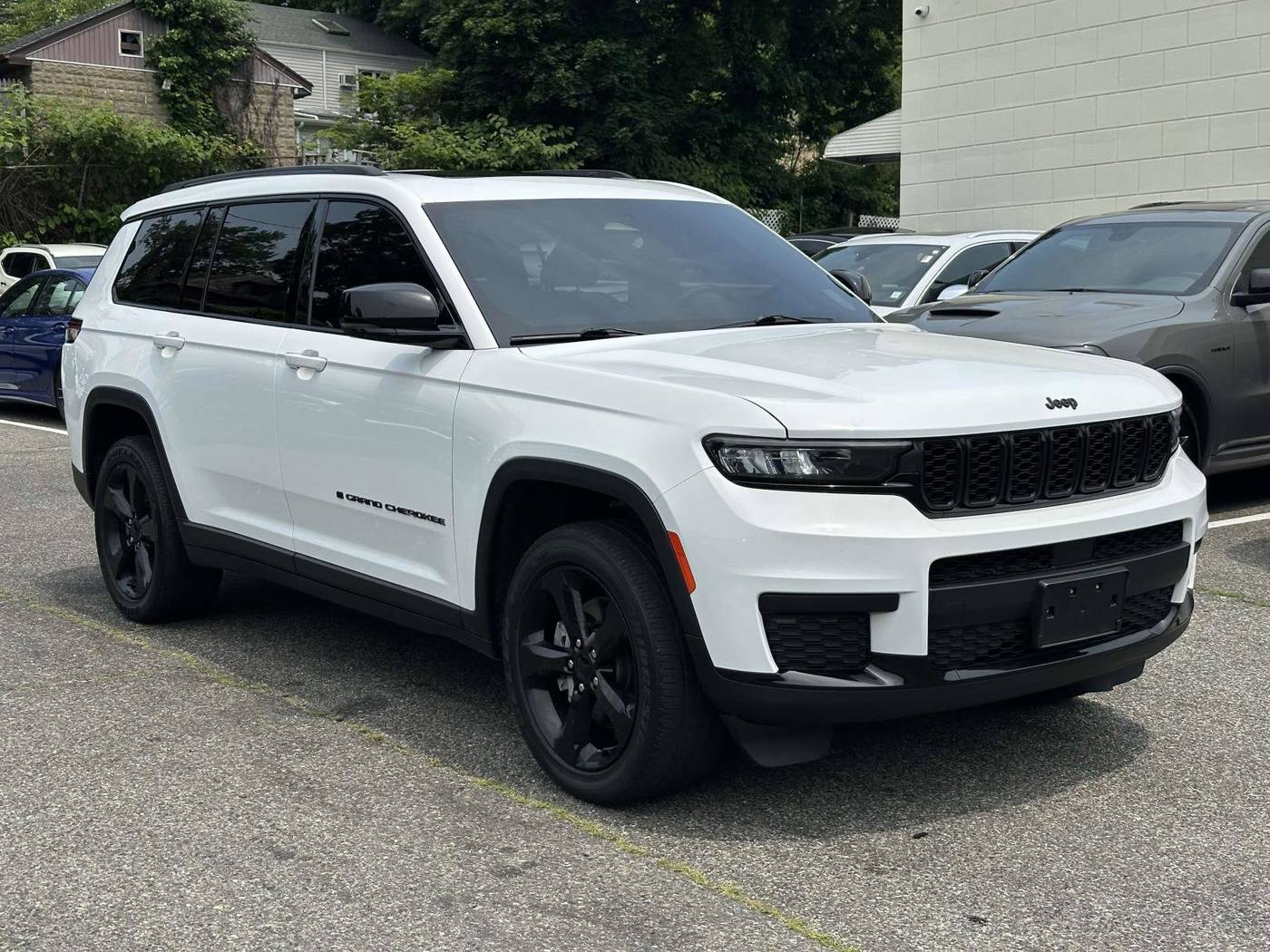 2023 Jeep Grand Cherokee Altitude — SUV — 48,208 mi — Great Neck, NY