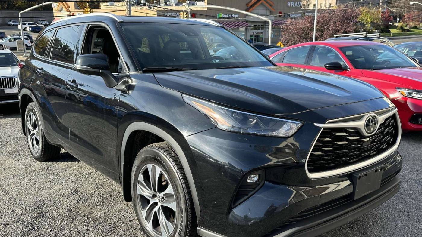 2022 Toyota Highlander XLE — SUV — 49,918 mi — Great Neck, NY