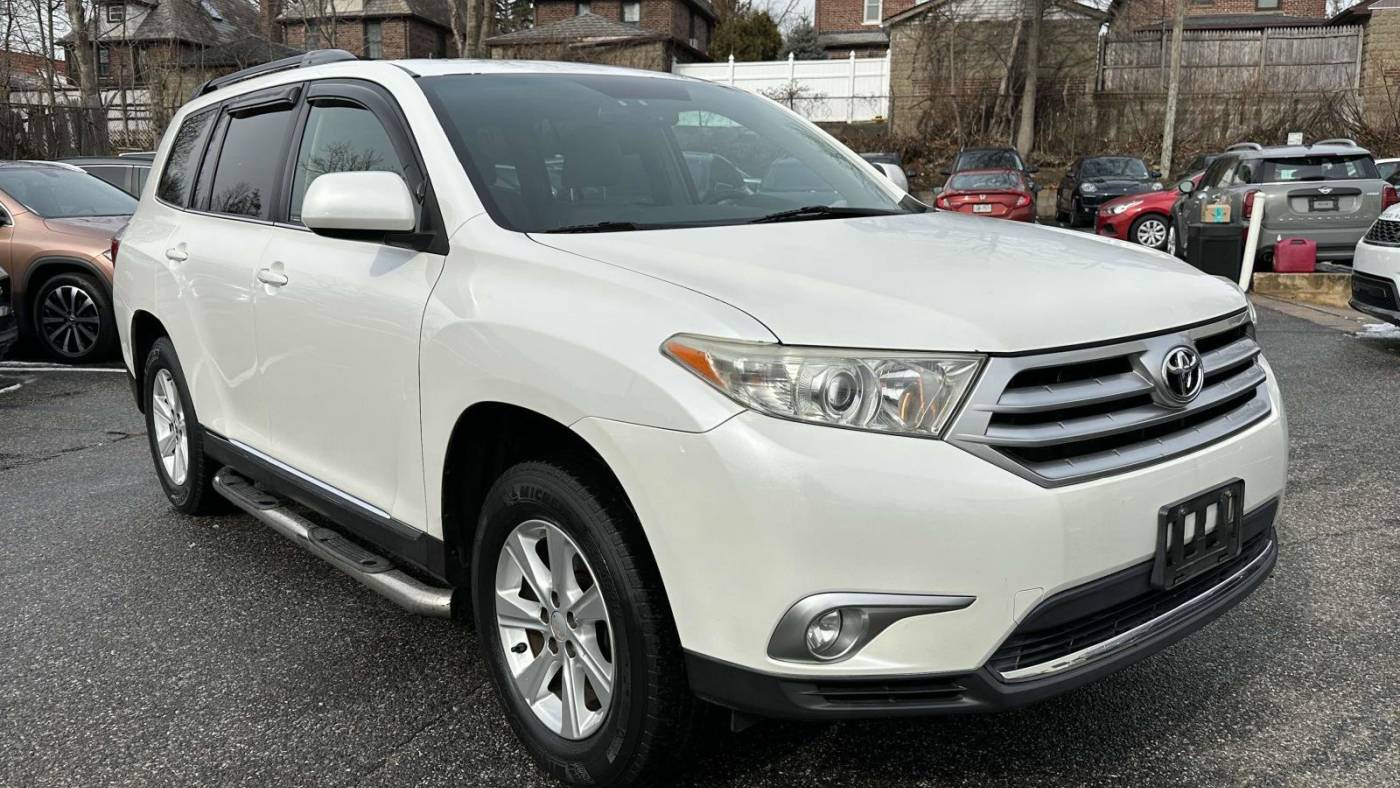 2012 Toyota Highlander SE V6 — SUV — 127,387 mi — Great Neck, NY