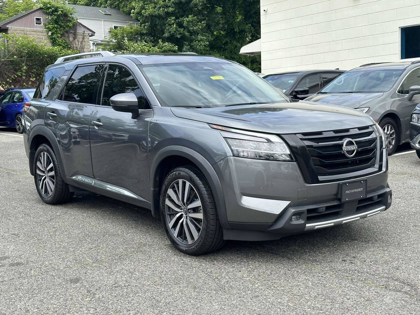 2022 Nissan Pathfinder Platinum — SUV — 56,068 mi — Great Neck, NY