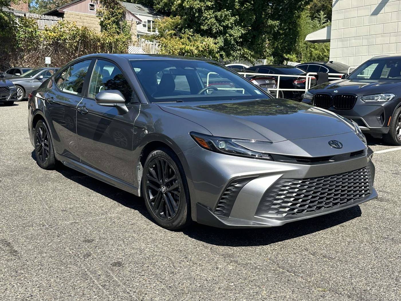 2025 Toyota Camry Hybrid SE — Sedan — 34,939 mi — Great Neck, NY